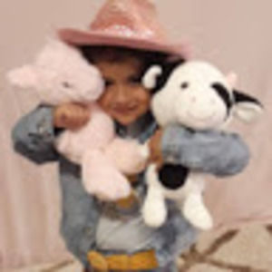 Meet your Posher, Rebeca